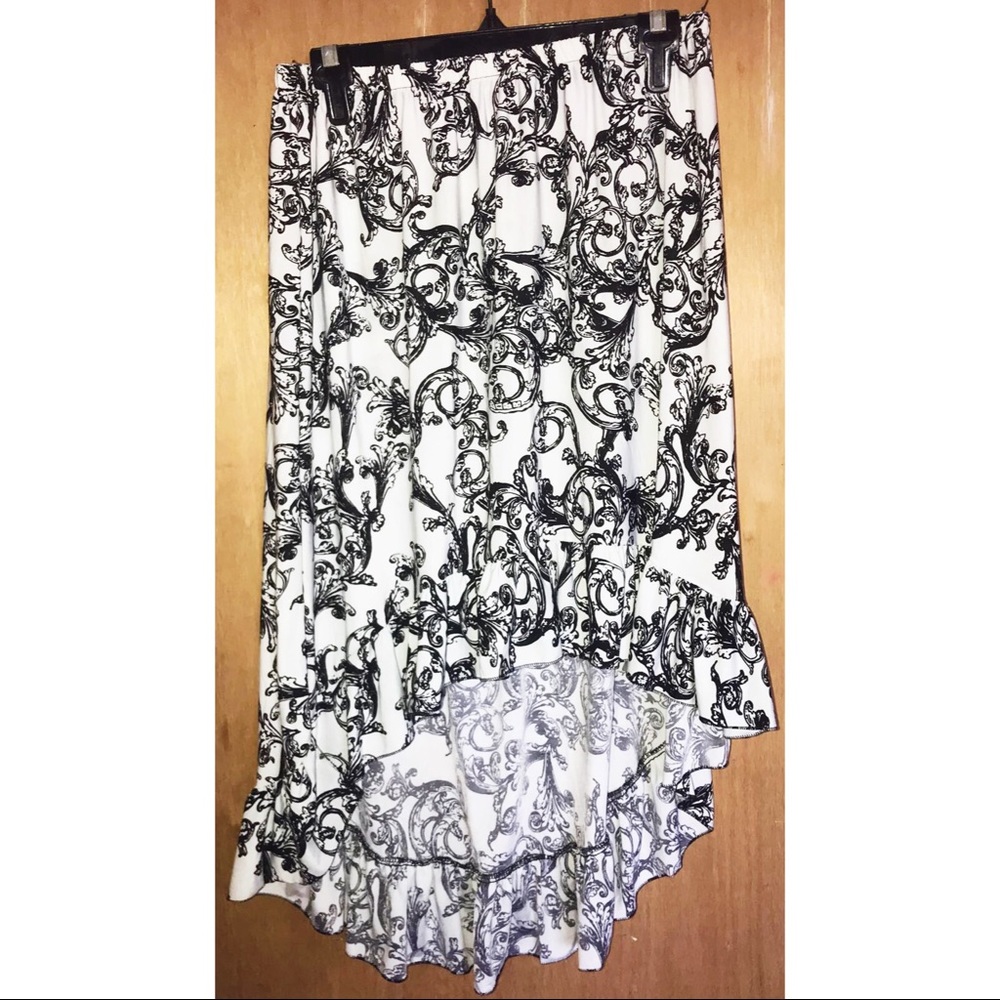 Gorgeous long skirt 🖤